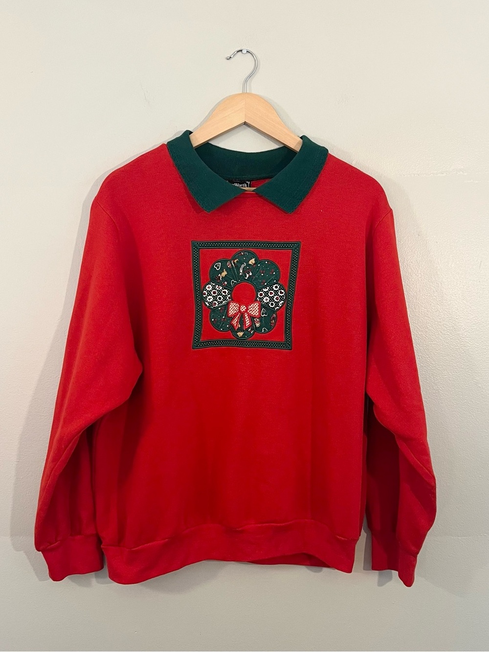 Vintage Bonworth Christmas patchwork wreath collared red sweatshirt Cottagecore